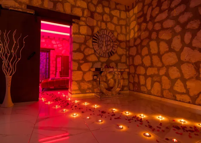 Ay Isigi Kalkan 卡斯